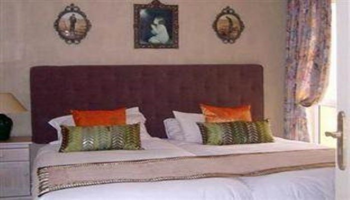 Фото отеля 2