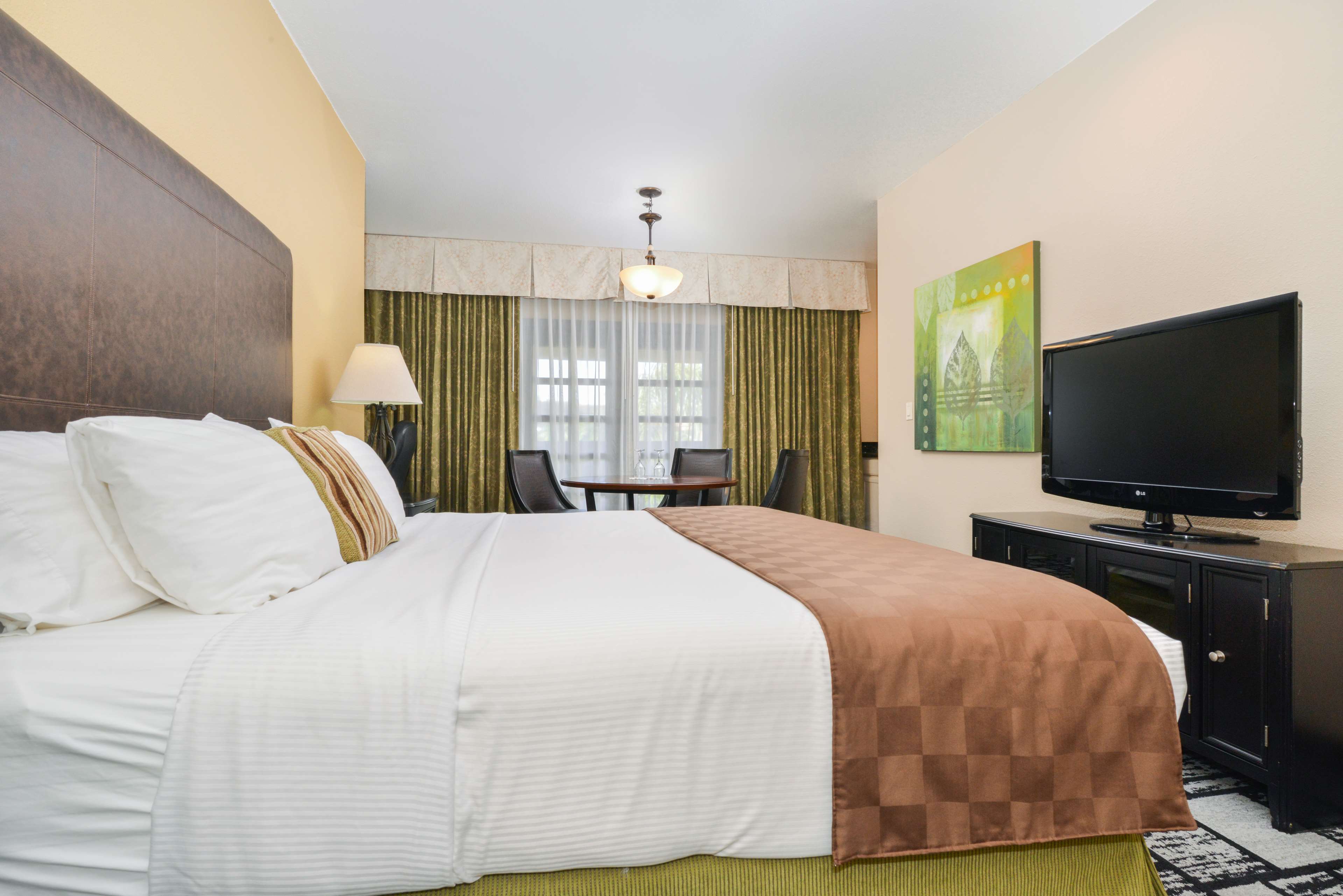 Фото Best Western Plus Meridian Inn & Suites, Anaheim-Orange
