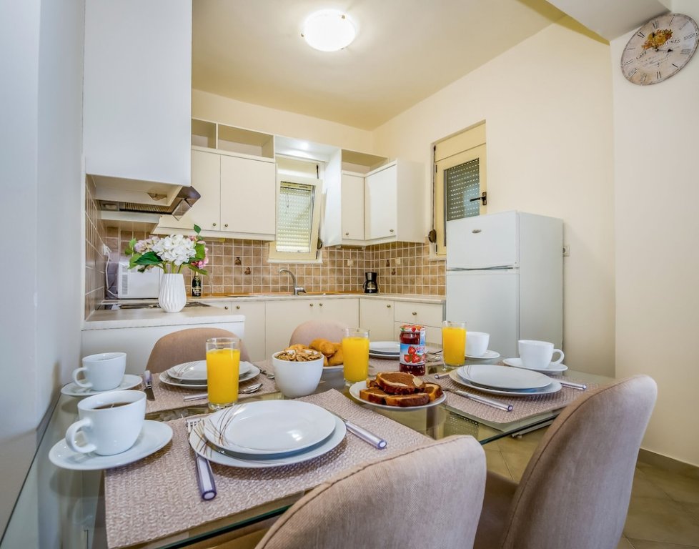 Фото Dione Apartment with Terrace near Kalathas beach