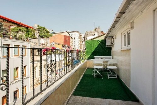 Taksimparis Apartments