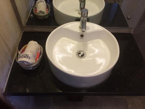 Фото Hotel Square 9 Inn