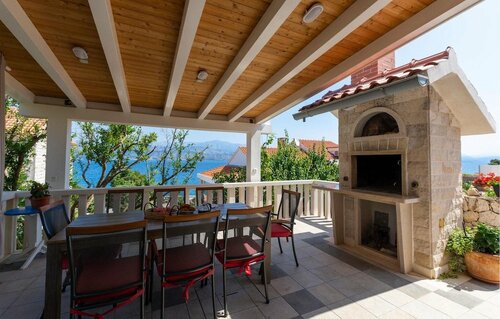 Гостиница Amazing Home in Splitska With 3 Bedrooms, Wifi and Outdoor Swimming Pool