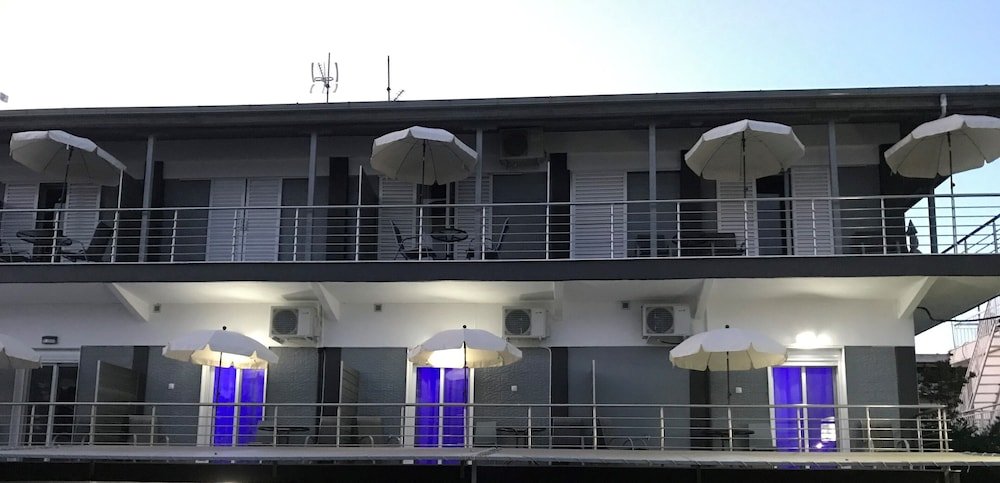 Фото Nikolaidis Apartments