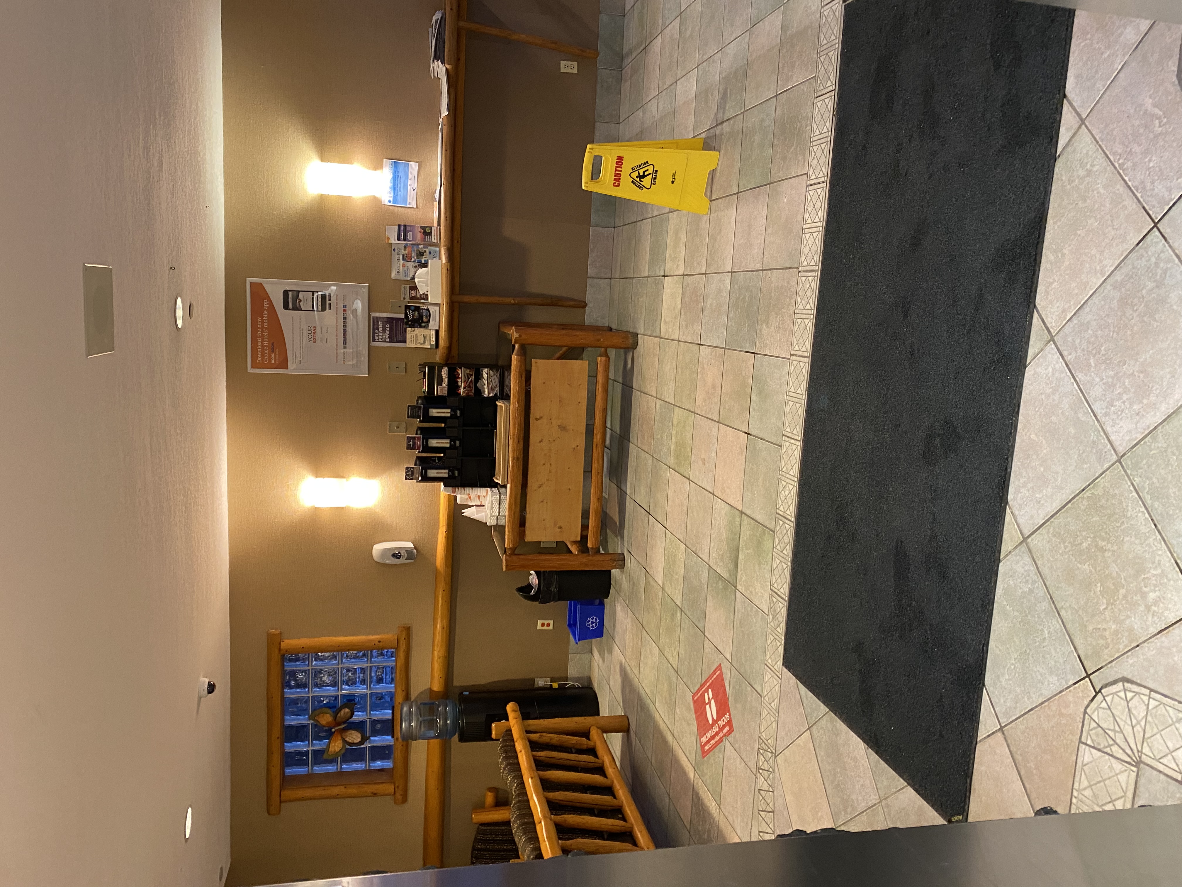 Фото Canmore Rocky Mountain Inn