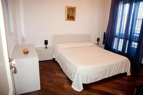 Жильё посуточно Deluxe Apartment in Villa Pantarei