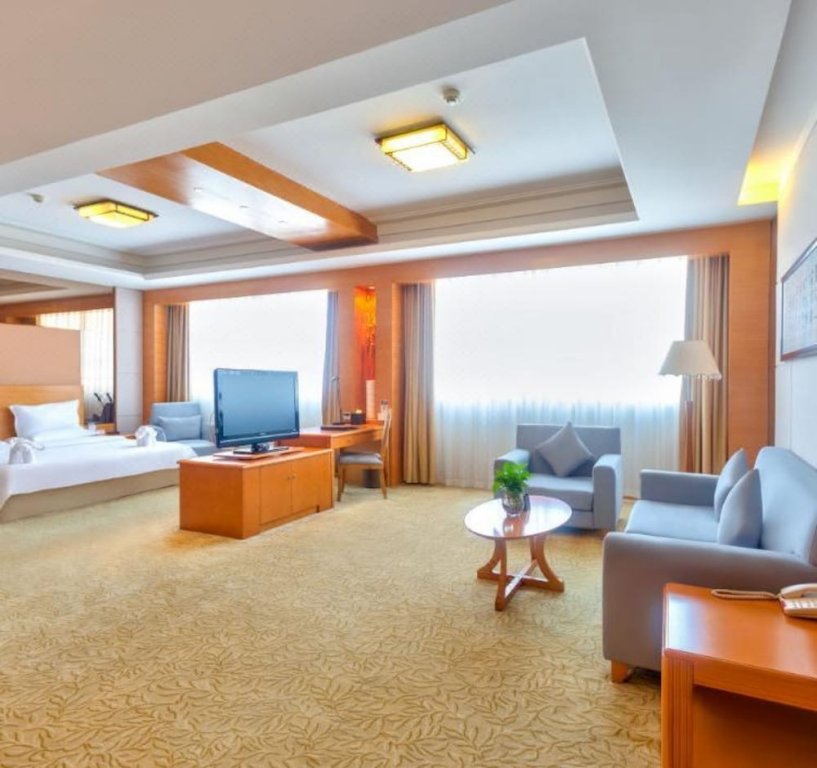 Фото Dalian Bolt Hotel