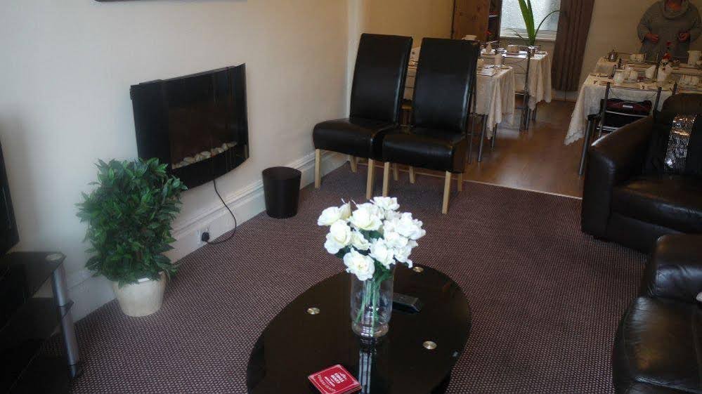 Фото Hazelgrove Guest House