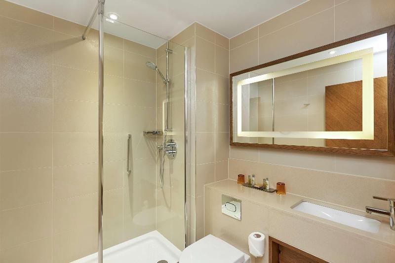 Фото DoubleTree by Hilton London - Hyde Park