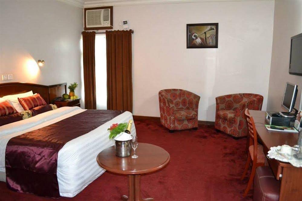 Фото Denis Hotel