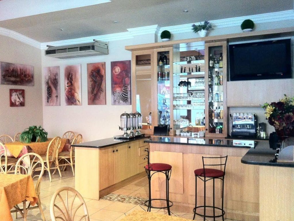 Фото Parliament Hotel