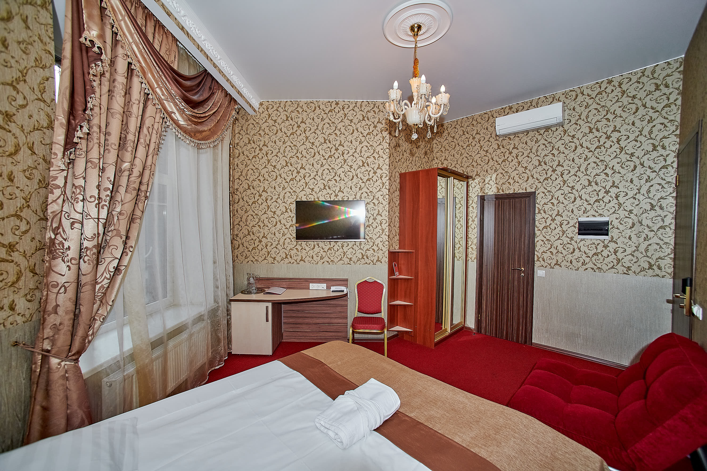 Фото Никонов