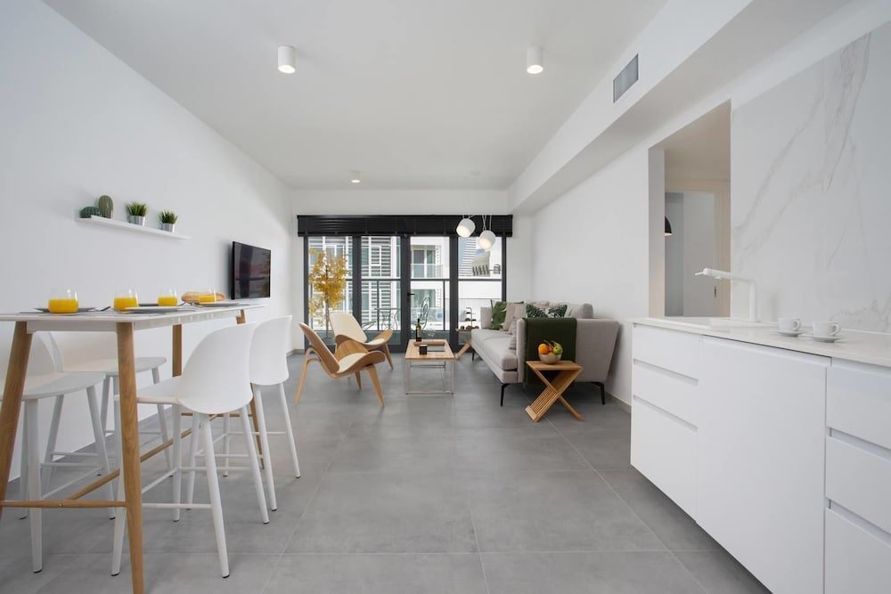 Фото Delightful 2br Roth-Allenby HolyGuest