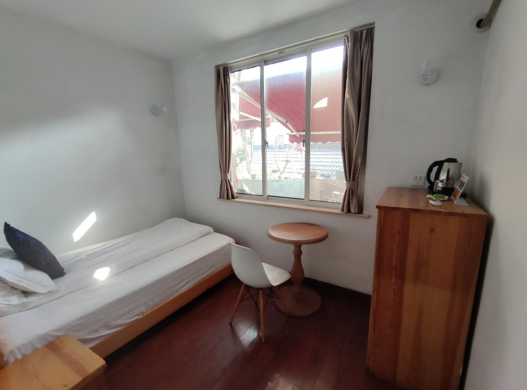 Фото Westlake Hostel Man Juelong branch