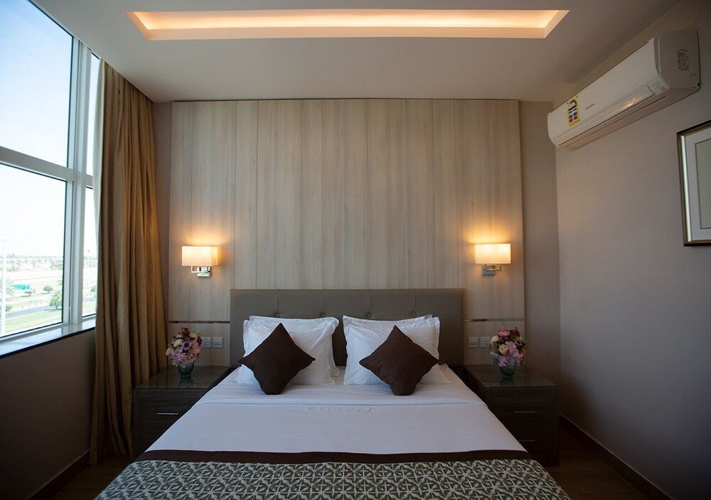 Фото Banan Hotel Suite