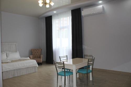 Фото Nakashidze's Apartments