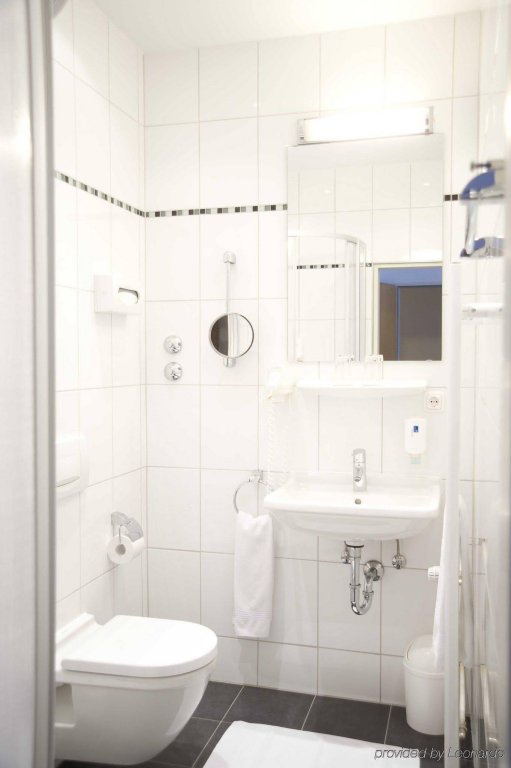 Фото Hotel Laimer Hof Nymphenburg Palace Munich