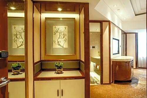 Гостиница Shaoxing Xianheng Grand Hotel в Шаосине