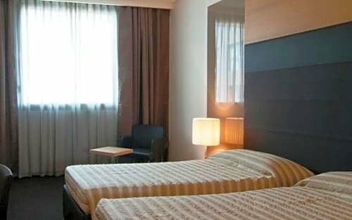 Внешний вид отеля Parco dei Principi Hotel Congress & SPA в Барях, фото 3