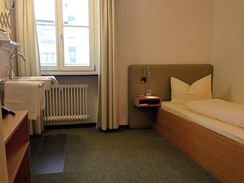 Фото Hotel Blauer Bock