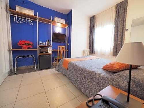 Фото Hotel Montserrat