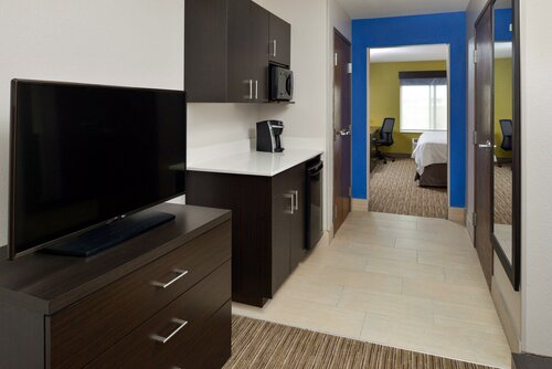 Гостиница Holiday Inn Express & Suites Pueblo North, an Ihg Hotel в Пуэбло