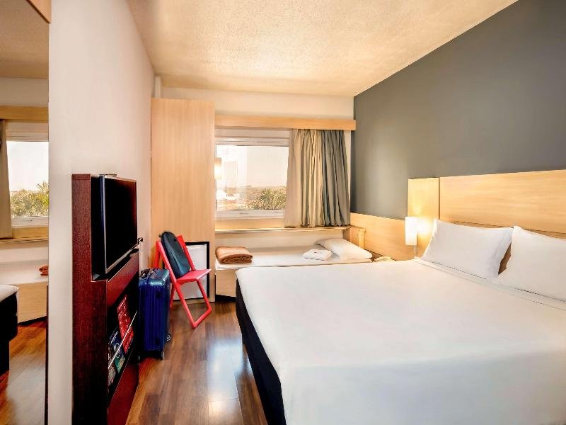 Фото Ibis Paulinia