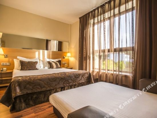 Фото Hotel Desitges