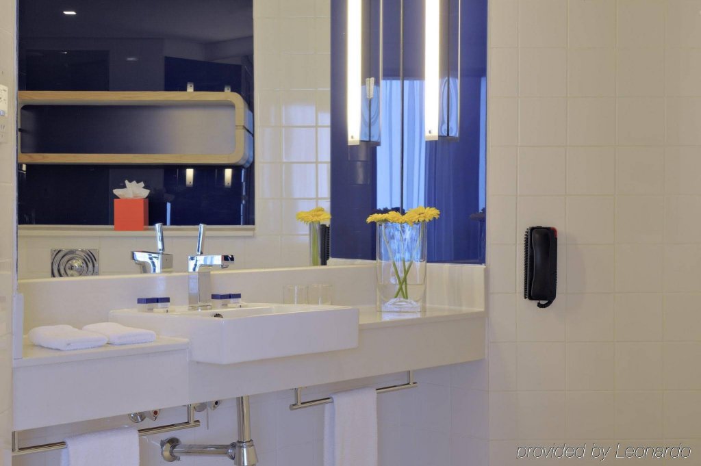 Фото Park Inn by Radisson Abu Dhabi Yas Island