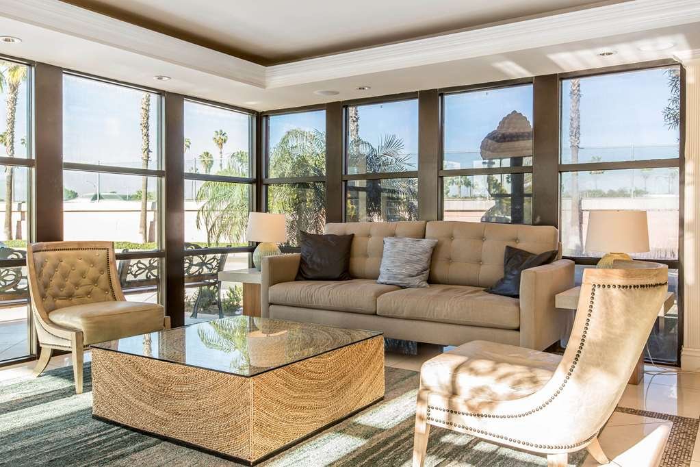 Фото Home2Suites by Hilton Anaheim Resort