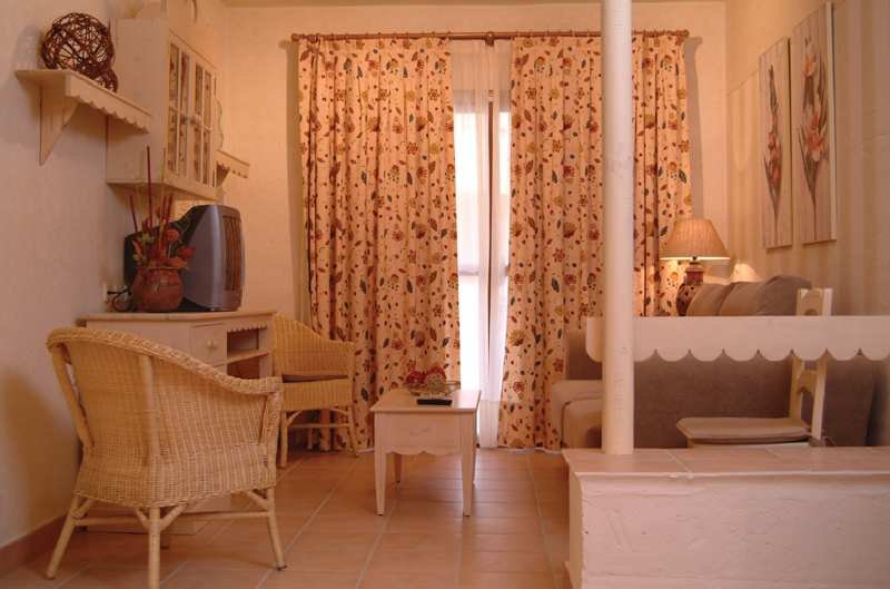 Фото Aparthotel La Espadaña