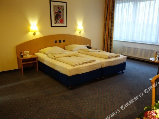 Фото Hotel Plaza Hannover