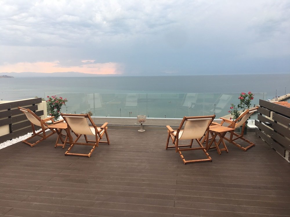 Фото Peraia Rooms