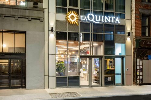 Гостиница La Quinta Inn & Suites by Wyndham Times Square South в Нью-Йорке