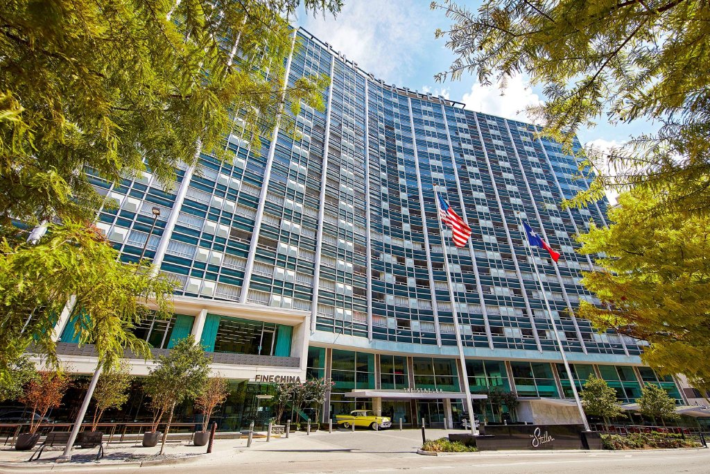 Фото The Statler Dallas Curio Collection by Hilton