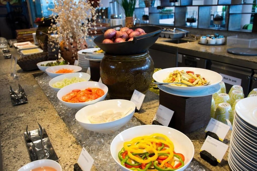 Фото Hotel Embassy Pesaro