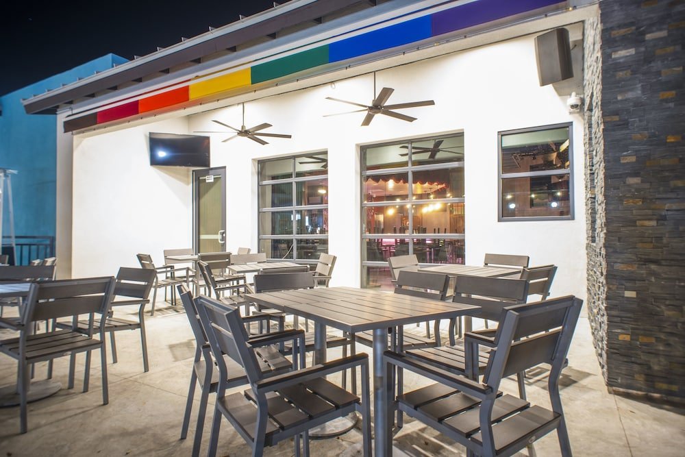 Фото Ccbc Resort Hotel - A Gay Men's Resort