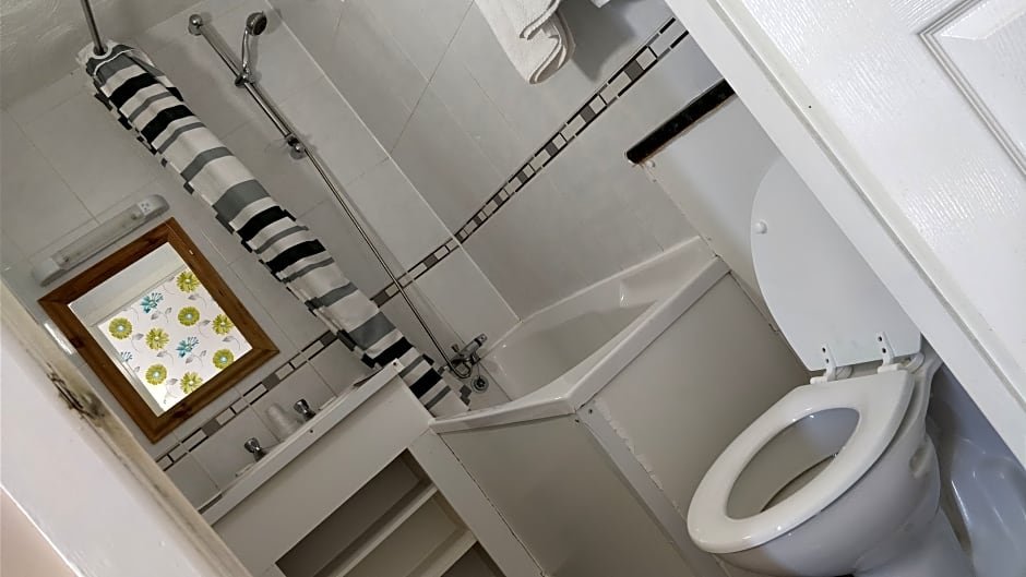 Фото The Lawton Hotel