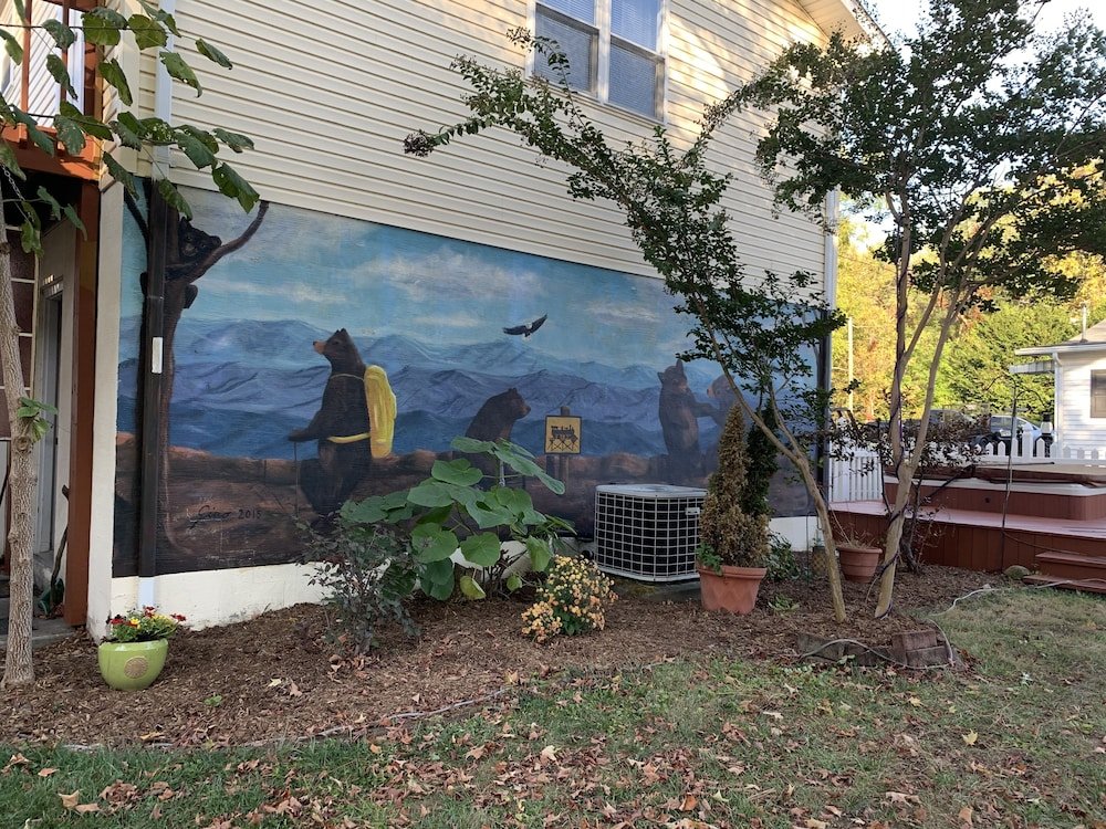 Фото The Dancing Bear Inn