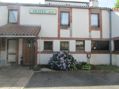 Гостиница Hôtel Le Saint-Joseph в Мулене