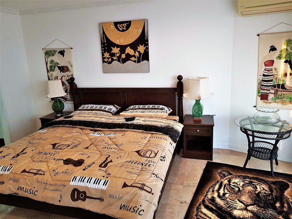 Фото Spacious 2 Bedroom in Great Location Royal Hill Resort Pattaya