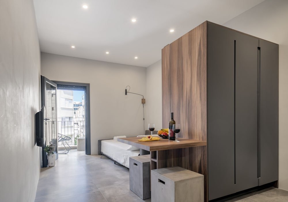 Фото Studio Apt W Balcony Close to The Beach