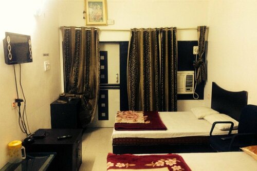 Гостиница Hotel Paras в Джабалпуре