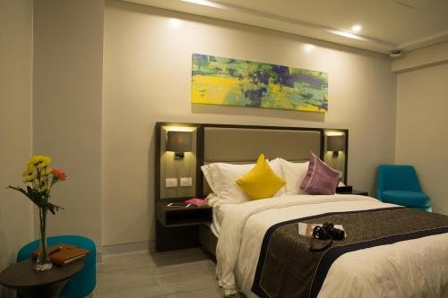 Фото Savoy Hotel Manila