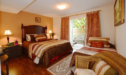 Внешний вид отеля Marketa's Bed & Breakfast в Виктории, фото 1