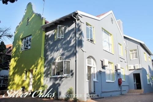 Фото Silver Oaks Boutique Hotel