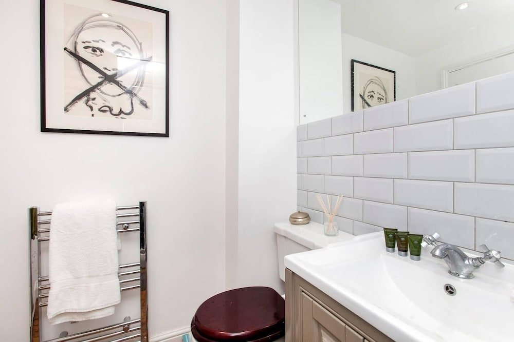 Фото Spacious 2br flat in Dalston!