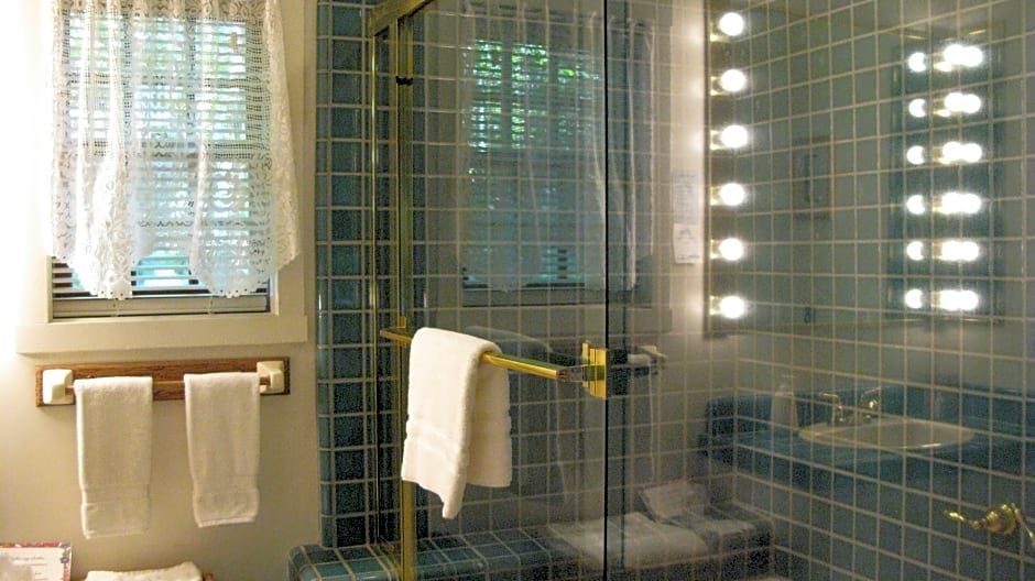 Фото Belle de Jour Inn