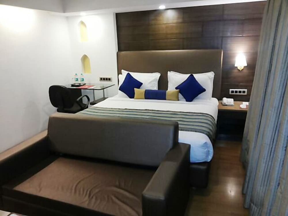 Фото Abigail Goradia's Shirdi