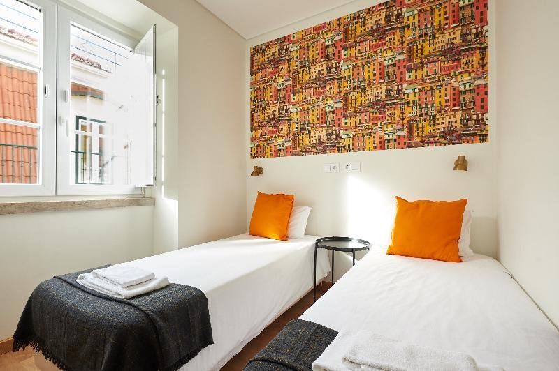 Фото Lisbon Inn Bica Suites