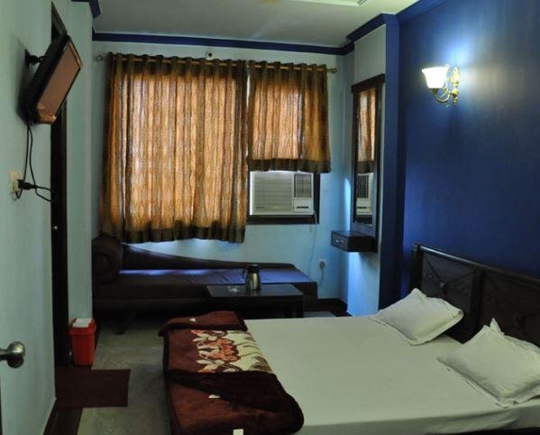 Фото Hotel Amrit Villa